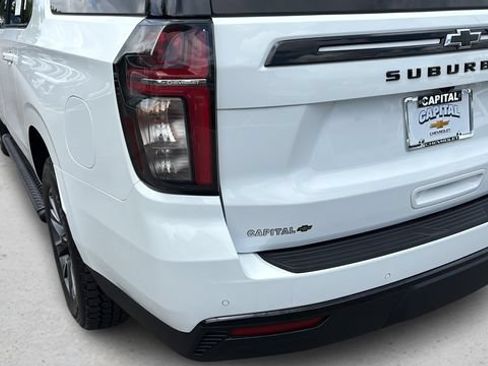 Used 2024 Chevrolet Suburban Z71 w/ Luxury Package AWD/4WD image 43