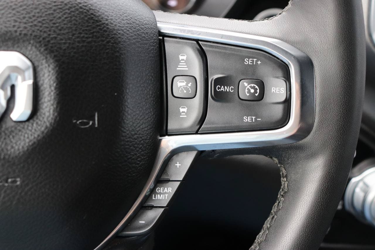 Used 2025 RAM 1500 Laramie AWD/4WD image 31