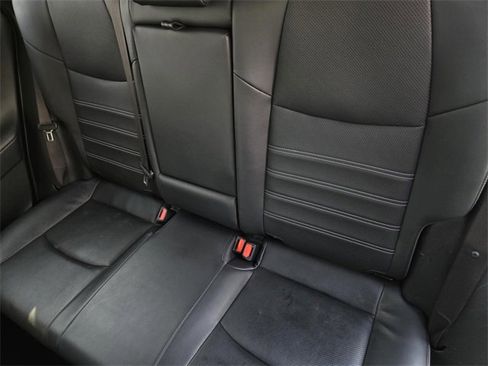 Used 2019 Toyota RAV4 Limited image 14