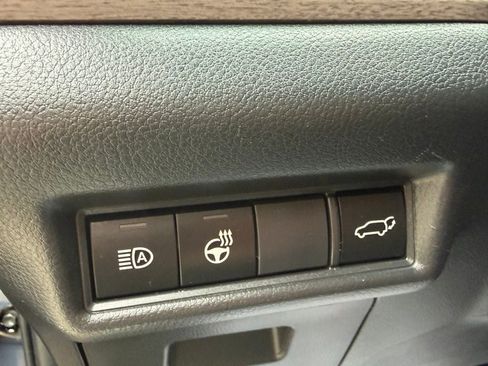 Used 2024 Toyota Grand Highlander AWD image 15