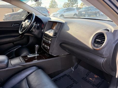 Used 2011 Nissan Maxima 3.5 SV w/ Premium Pkg FWD image 19