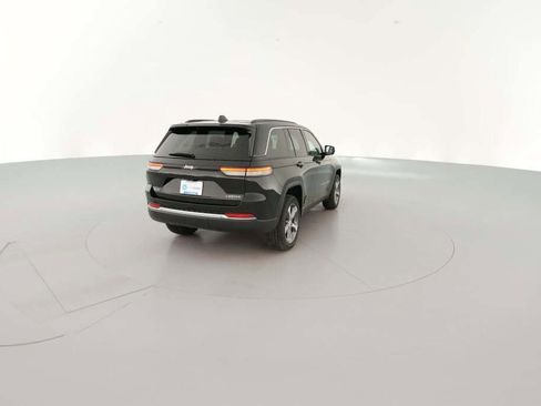 New 2025 Jeep Grand Cherokee Limited w/ Trailer Tow Package image 11