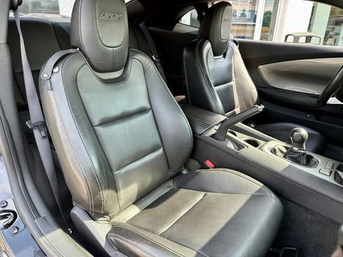 Used 2010 Chevrolet Camaro SS RWD image 21