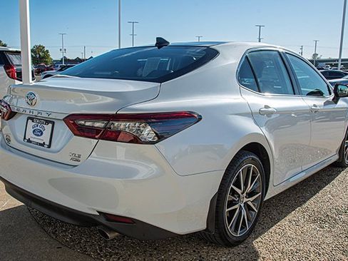 Used 2024 Toyota Camry XLE image 4