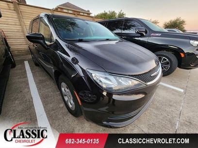 Used 2017 Chrysler Pacifica LX w/ Tire & Wheel Group