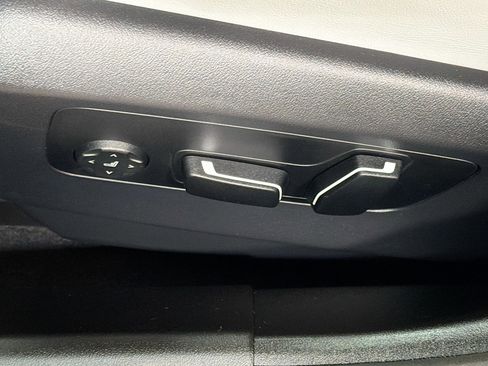 Used 2026 BMW M5 Touring w/ M Driver's Package image 25