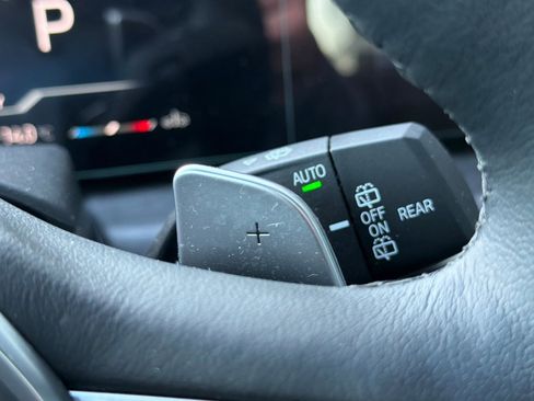 Certified 2023 BMW X7 xDrive40i w/ Premium Package image 35