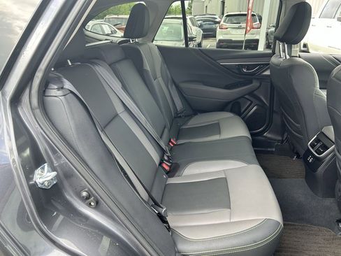 Used 2025 Subaru Outback Onyx Edition AWD/4WD image 24