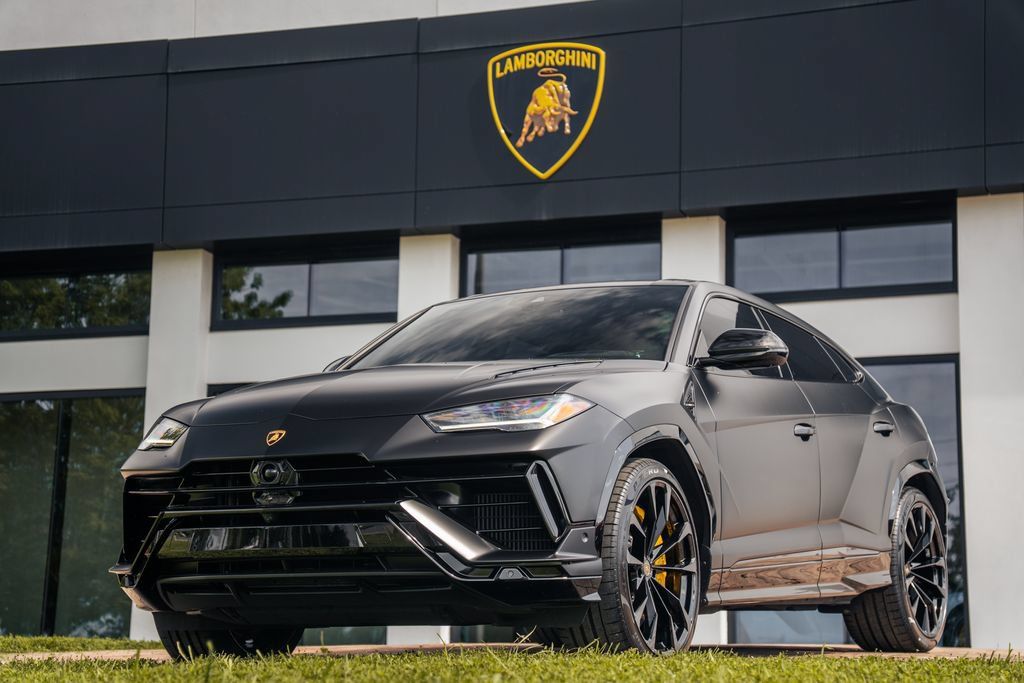 Used 2023 Lamborghini Urus S AWD/4WD image 1