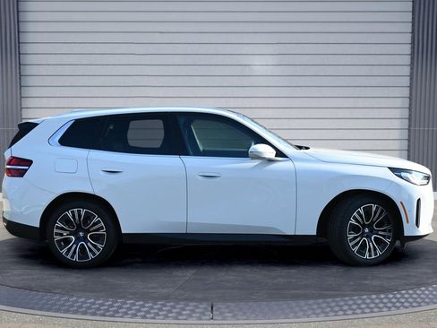 Used 2025 BMW X3 xDrive30i w/ Convenience Package image 3