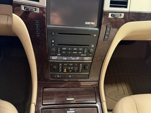 Used 2007 Cadillac Escalade AWD w/ Information Package image 33