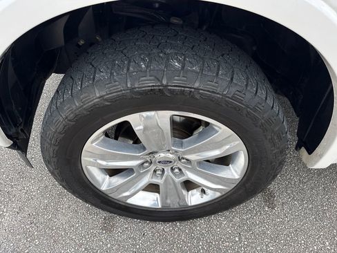 Used 2018 Ford F150 Platinum w/ Equipment Group 701A Luxury image 13