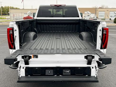 Used 2024 GMC Sierra 2500 Denali Ultimate w/ Max Trailering Package image 14