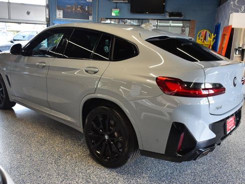 Used 2022 BMW X4 xDrive30i AWD/4WD image 7