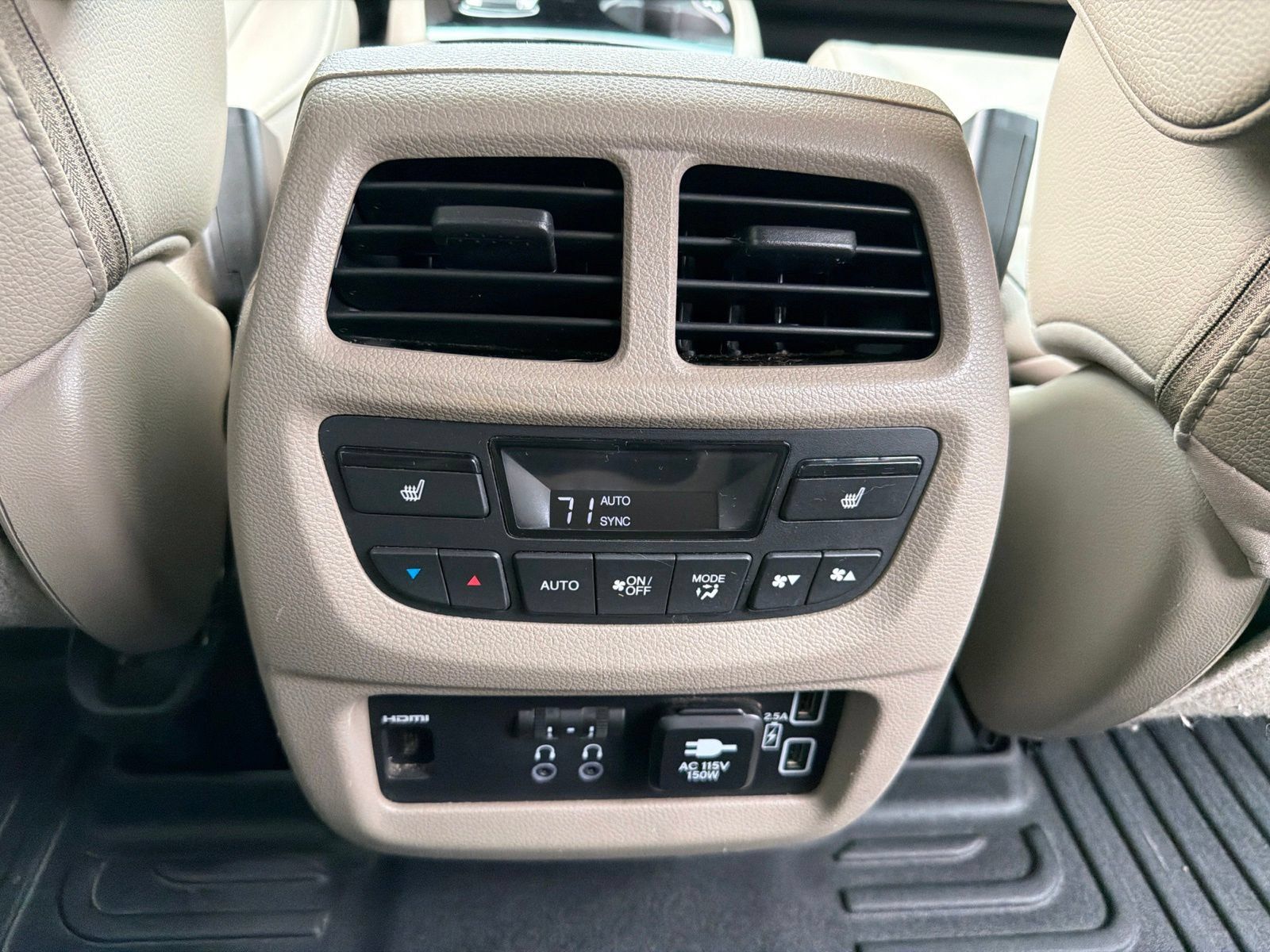 Used 2019 Honda Pilot Touring image 34