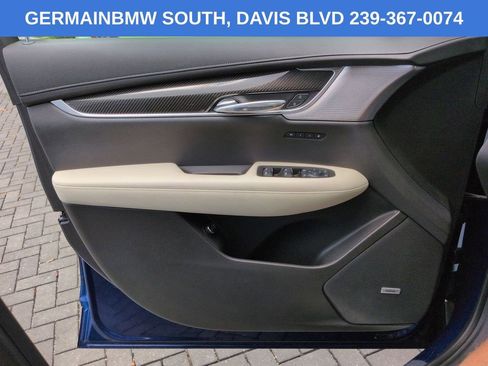 Used 2023 Cadillac XT6 Sport AWD/4WD image 32