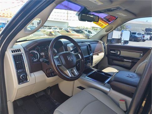 Used 2013 RAM 2500 Laramie w/ Convenience Group image 4