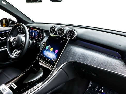 Certified 2025 Mercedes-Benz GLC 300 image 18