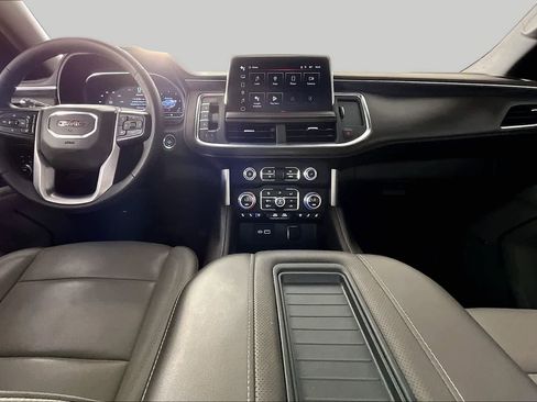 Certified 2023 GMC Yukon XL SLT w/ SLT Premium Package AWD/4WD image 15