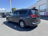 Used 2021 Chrysler Pacifica Touring-L image 3