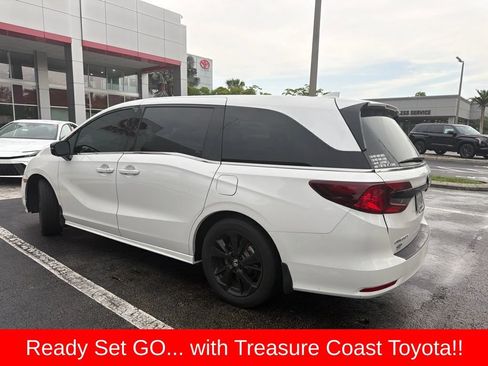 Used 2024 Honda Odyssey Sport image 4