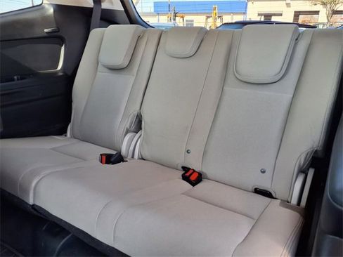 Used 2024 Subaru Ascent Premium w/ Convenience Package image 11