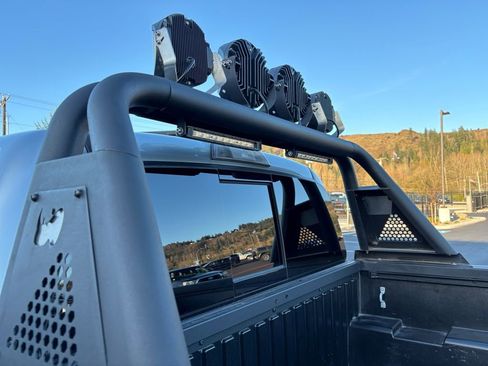 Used 2023 Toyota Tacoma TRD Off-Road w/ TRD Premium Off Road Package image 35