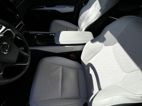 Certified 2025 Lexus RX 350 Premium Plus image 14