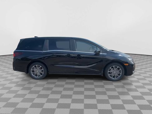 New 2026 Honda Odyssey Touring image 9