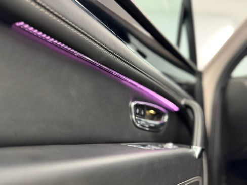 Used 2019 Bentley Bentayga AWD/4WD image 69
