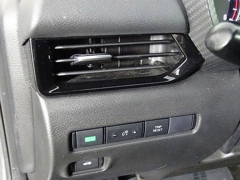 Used 2023 Nissan Sentra SV image 18