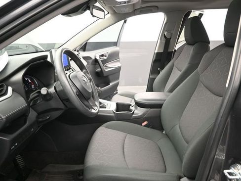 Used 2024 Toyota RAV4 XLE w/ Convenience Package image 14