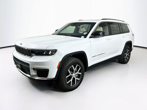 Used 2023 Jeep Grand Cherokee L Limited AWD/4WD image 3