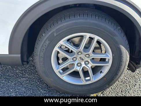 New 2026 Ford Explorer Active RWD image 12