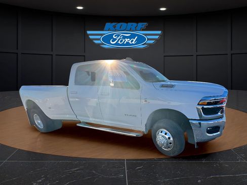 Used 2025 RAM 3500 Laramie image 5