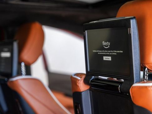 New 2026 Chrysler Pacifica Pinnacle image 32