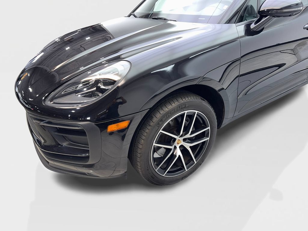 Used 2024 Porsche Macan Turbo AWD/4WD image 19