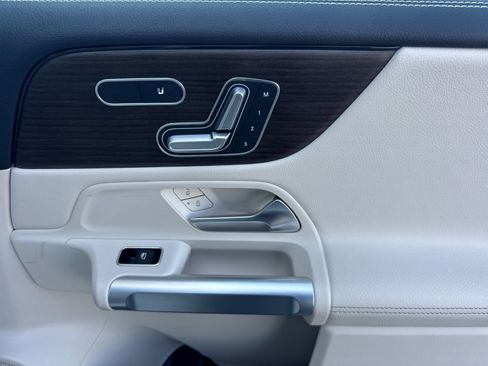 Certified 2026 Mercedes-Benz GLB 250 image 19