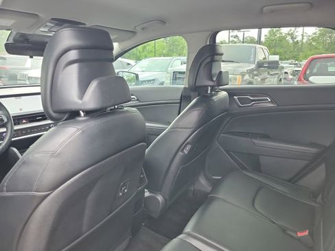 Used 2024 Kia Sportage EX AWD/4WD image 29