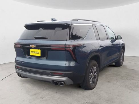 Used 2026 Chevrolet Traverse LT image 4
