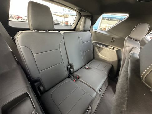 Certified 2023 Chevrolet Traverse LT w/ LT Premium Package image 34