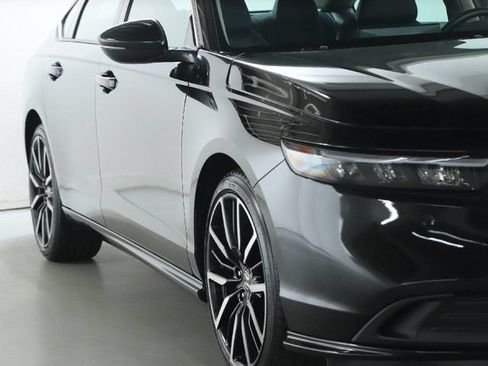 Used 2025 Honda Accord Touring image 8