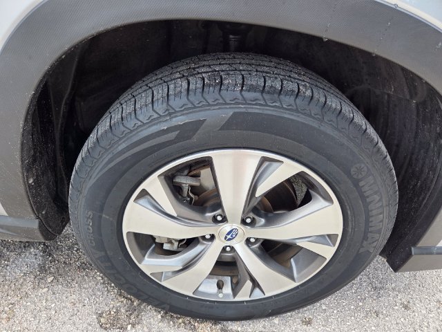 Used 2023 Subaru Ascent Premium w/ Convenience Package AWD/4WD image 9