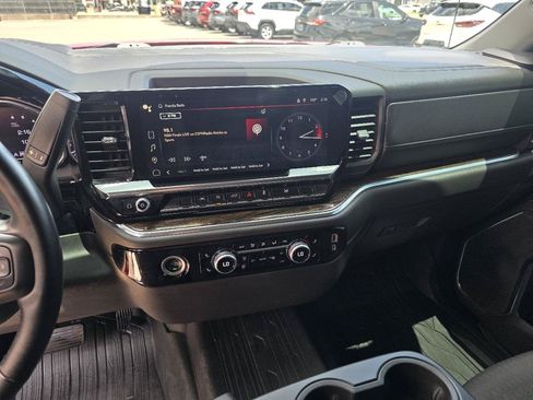 Used 2024 GMC Sierra 1500 Elevation w/ LPO, Elevation Black Package AWD/4WD image 16
