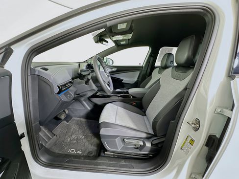 Used 2024 Volkswagen ID.4 2WD image 13