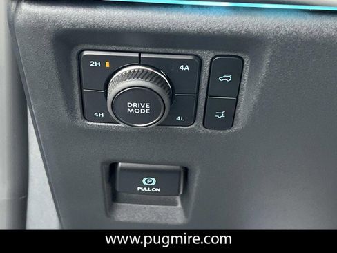 New 2025 Ford Expedition Platinum w/ Stealth Performance Package image 29