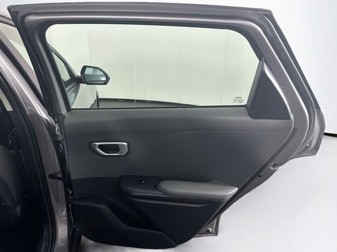 Used 2025 Kia K4 FWD image 30