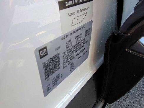 Used 2025 Cadillac Lyriq Sport image 29