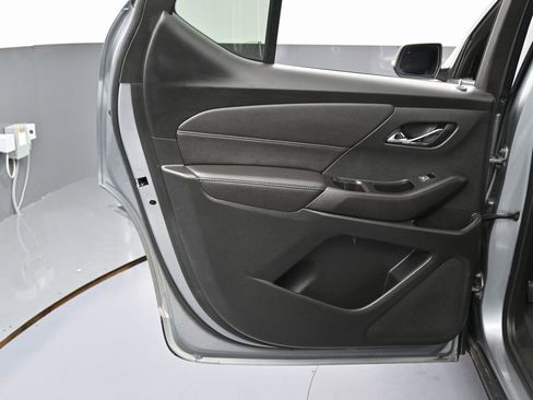 Used 2023 Chevrolet Traverse LT w/ LPO, Floor Liner Package image 45