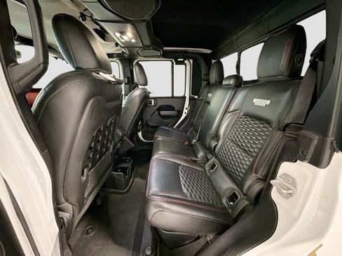 Used 2021 Jeep Gladiator Rubicon AWD/4WD image 23